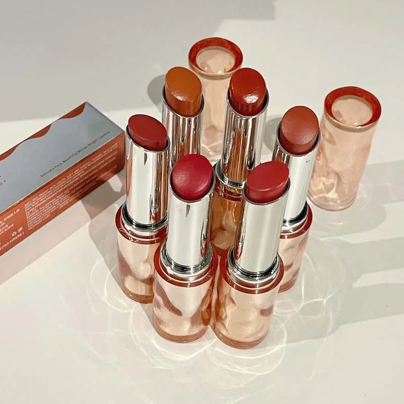 Beauty Without Makeup - Mirror Light Lipstick Delicate Beautiful Makeup